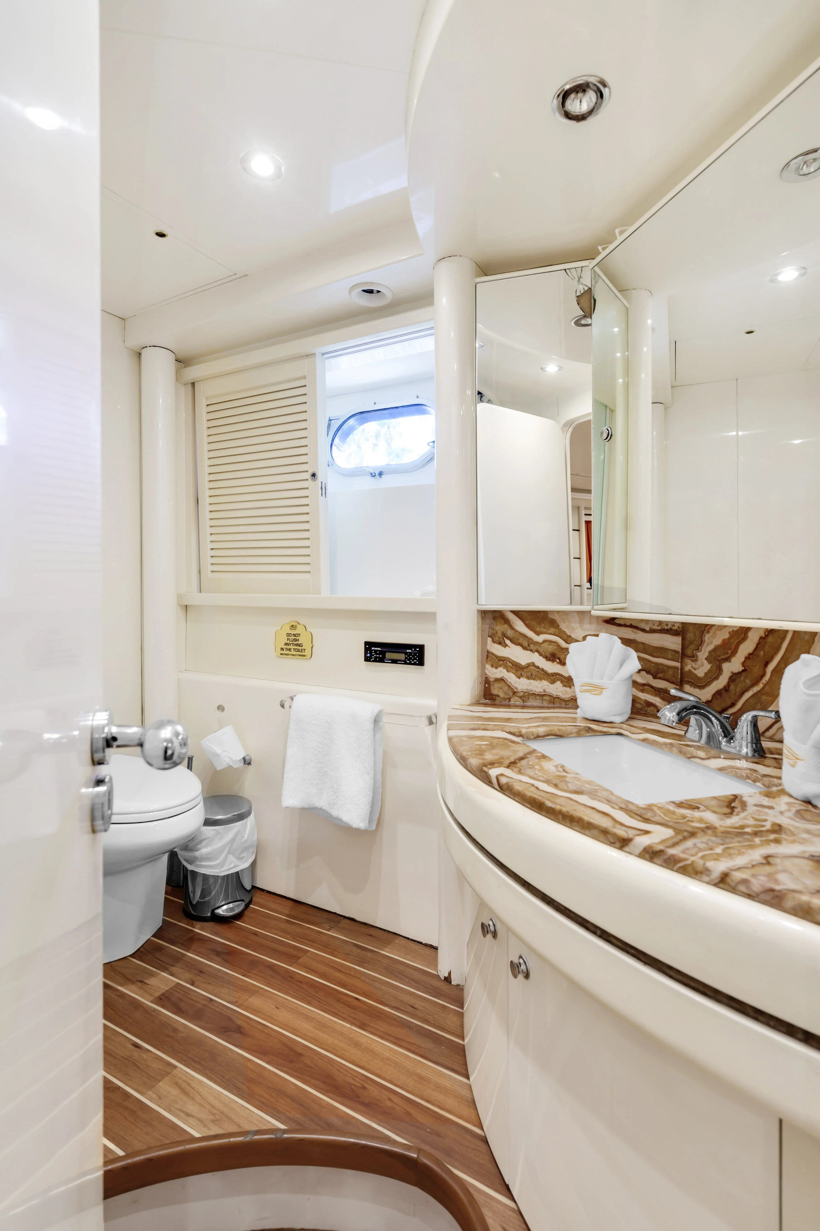85ft Baia Italian design excellence